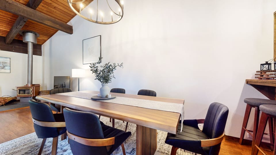 Dining Room, Dining Table, Furniture, Indoors, Table