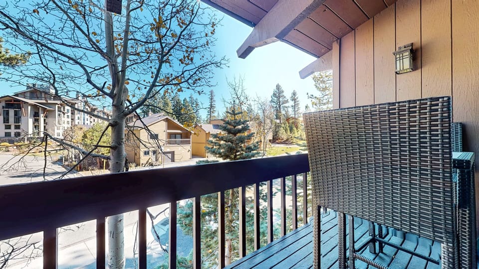 Architecture, Balcony, Building, Nature, Outdoors