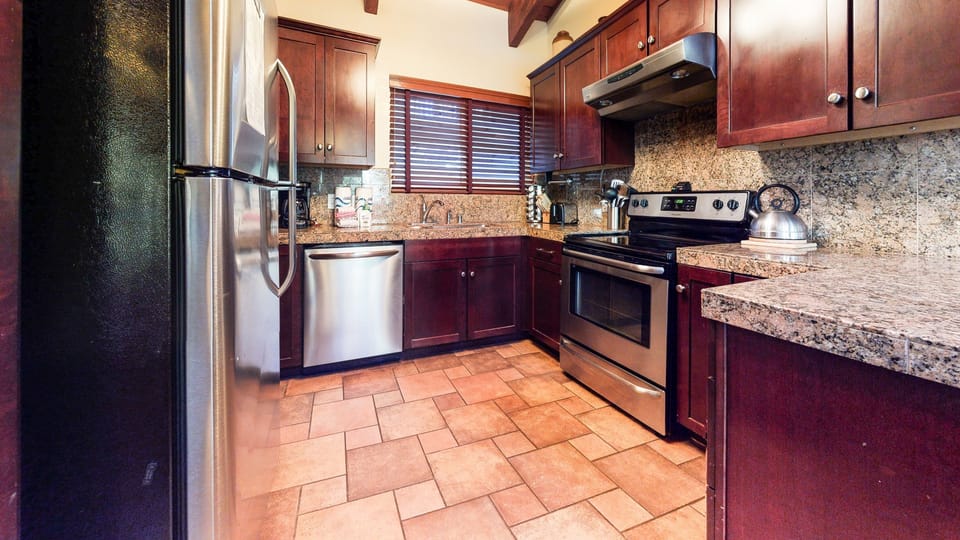 Flooring, Room, Indoors, Floor, Kitchen