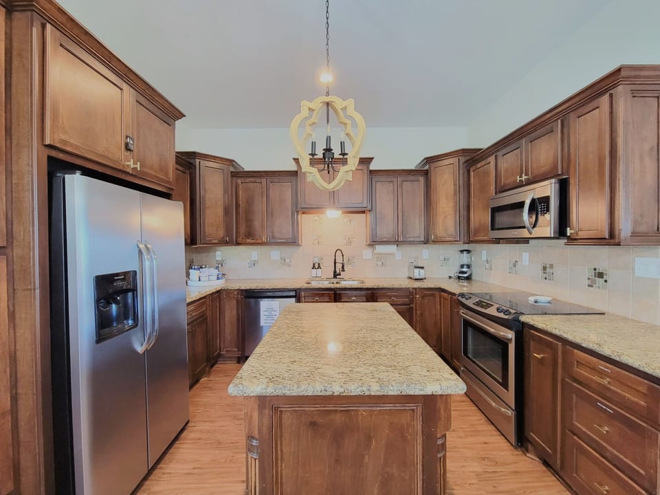 Kitchen stocked with all the necessary utensils & equipment. 