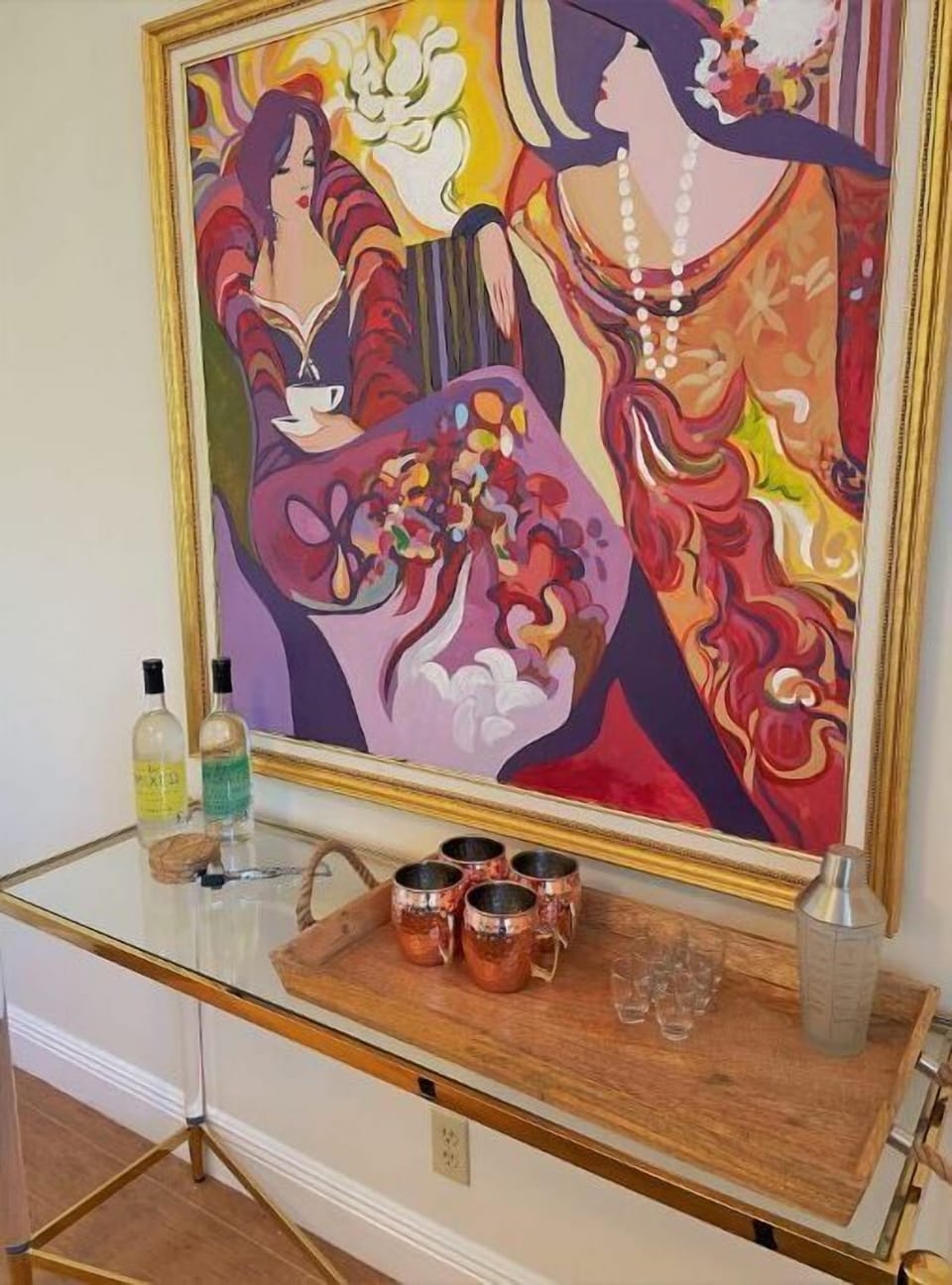 Bar area set up to enjoy libations of your choice!