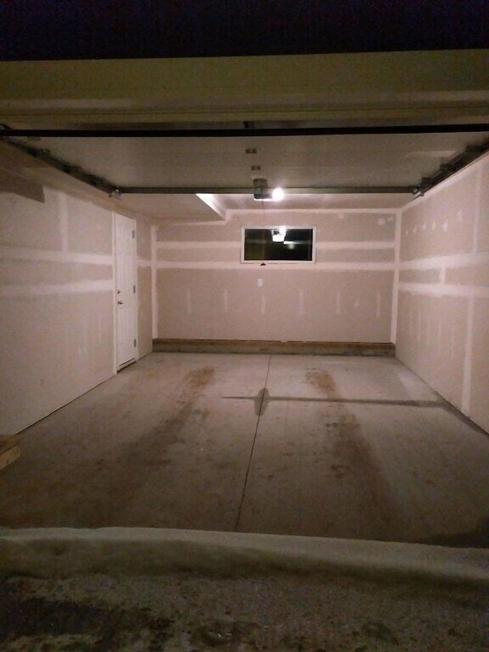 Single garage for parking