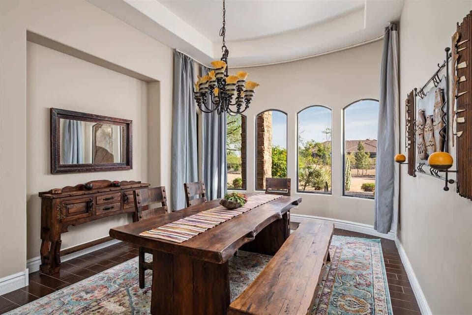 Dining table 2/2