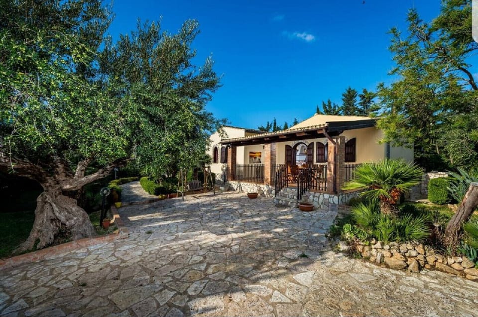 Scopello, villa