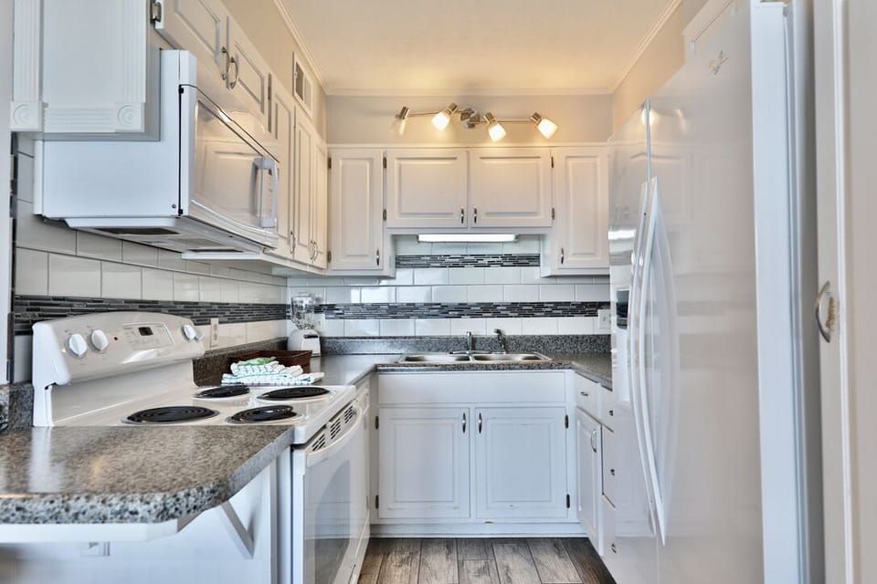 Fully stocked kitchen.