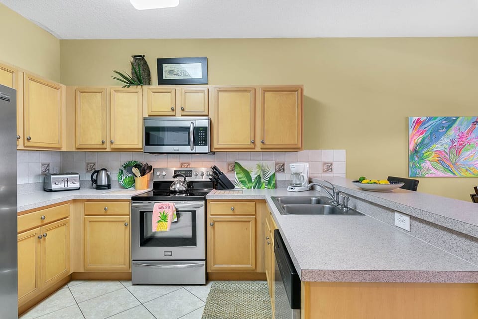 Fully equipped kitchen with everything you need to dine at home