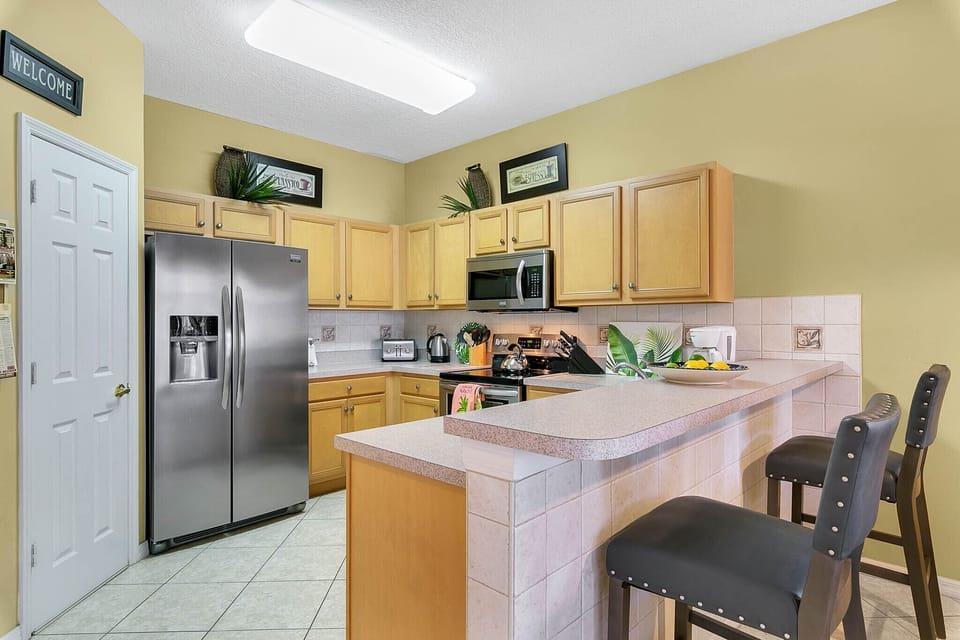 Fully equipped kitchen with everything you need for at home dining
