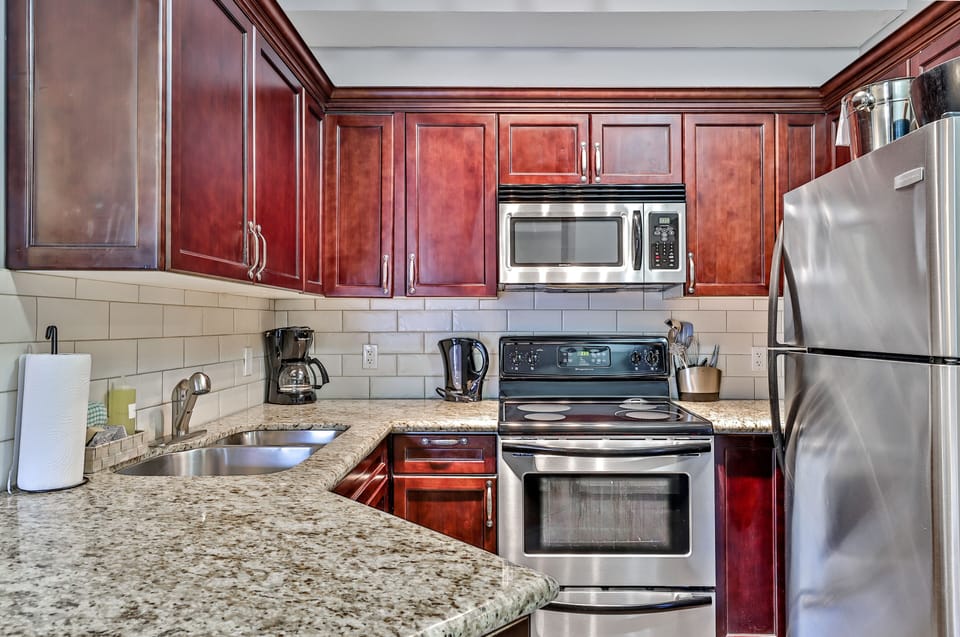 Full Kitchen
