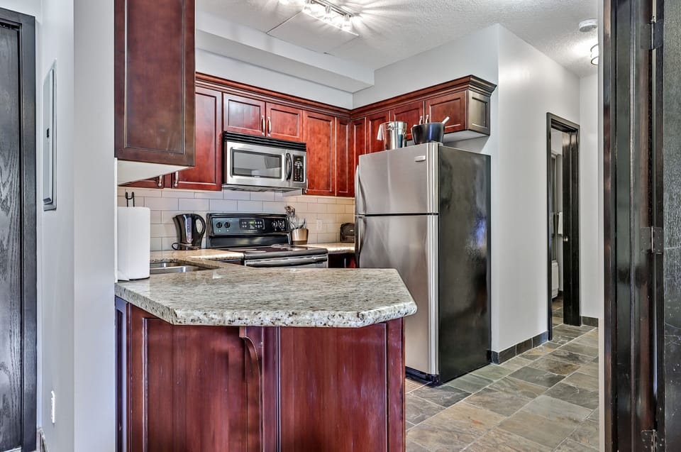 Full Kitchen