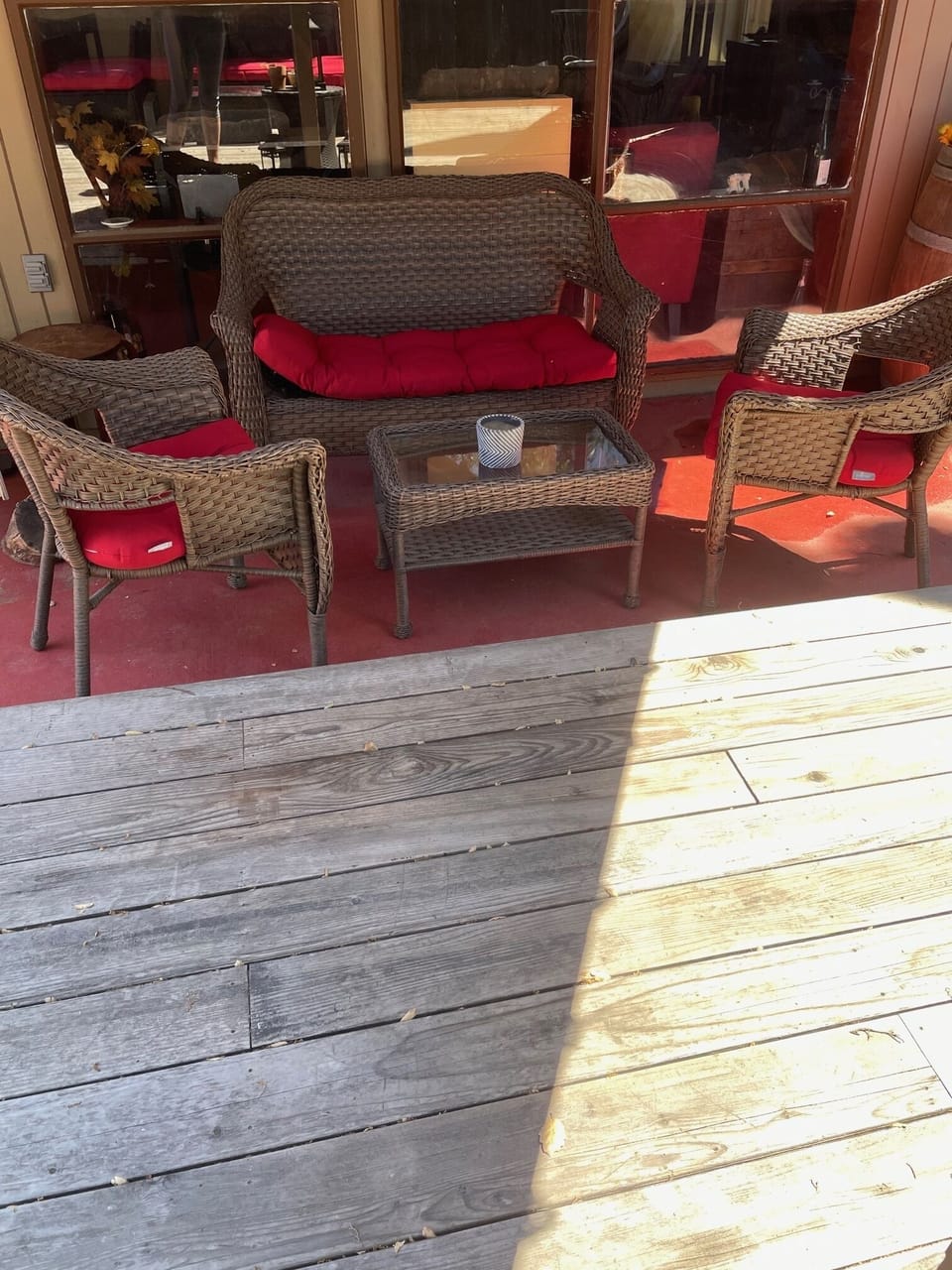 Shady lounge area to relax. 