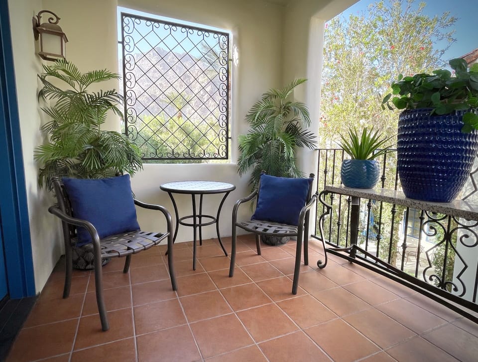 King Suite balcony facing north