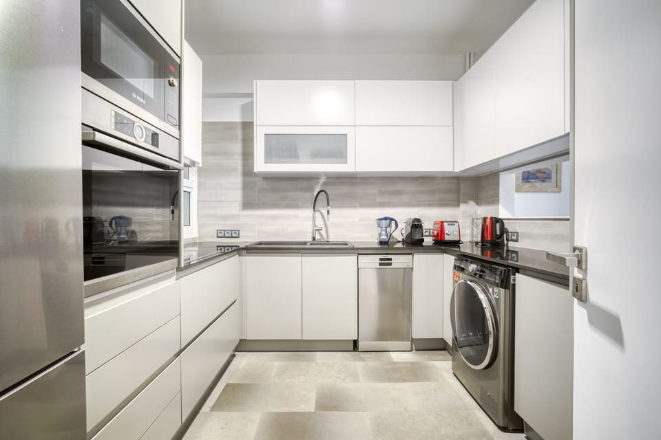Fully equipped and provisioned kitchen
