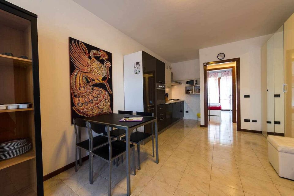 Kitchen or kitchenette,Dining area