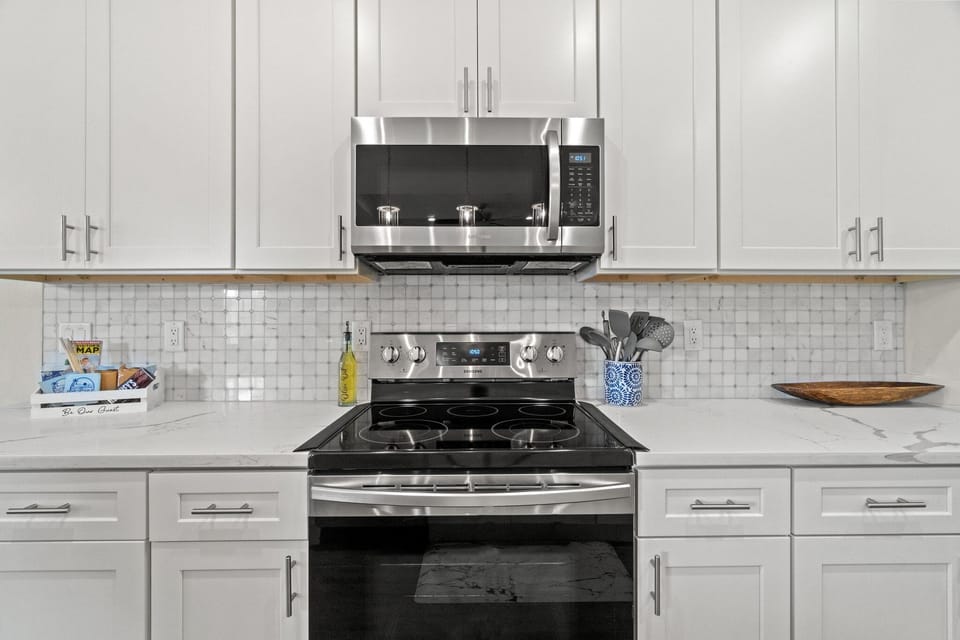 Fully stocked kitchen with all things needed to cook a meal for the entire family