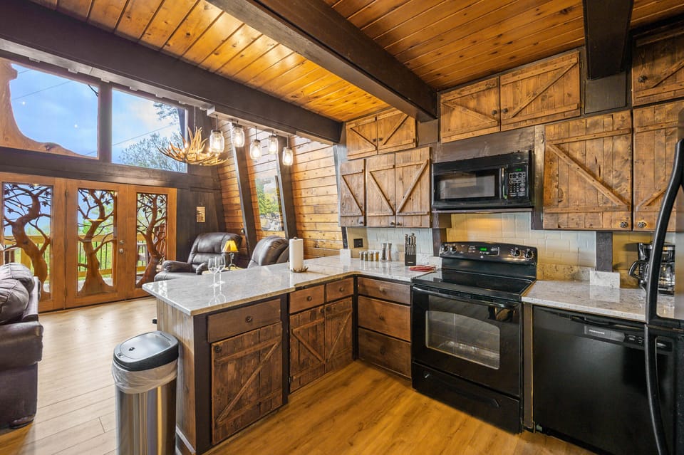Open concept gourmet kitchen makes a perfect space for entertaining and cooking!