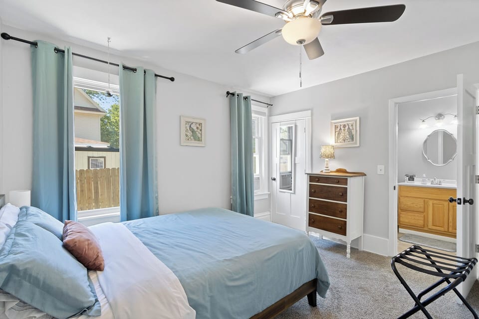 607 Franklin Street-16