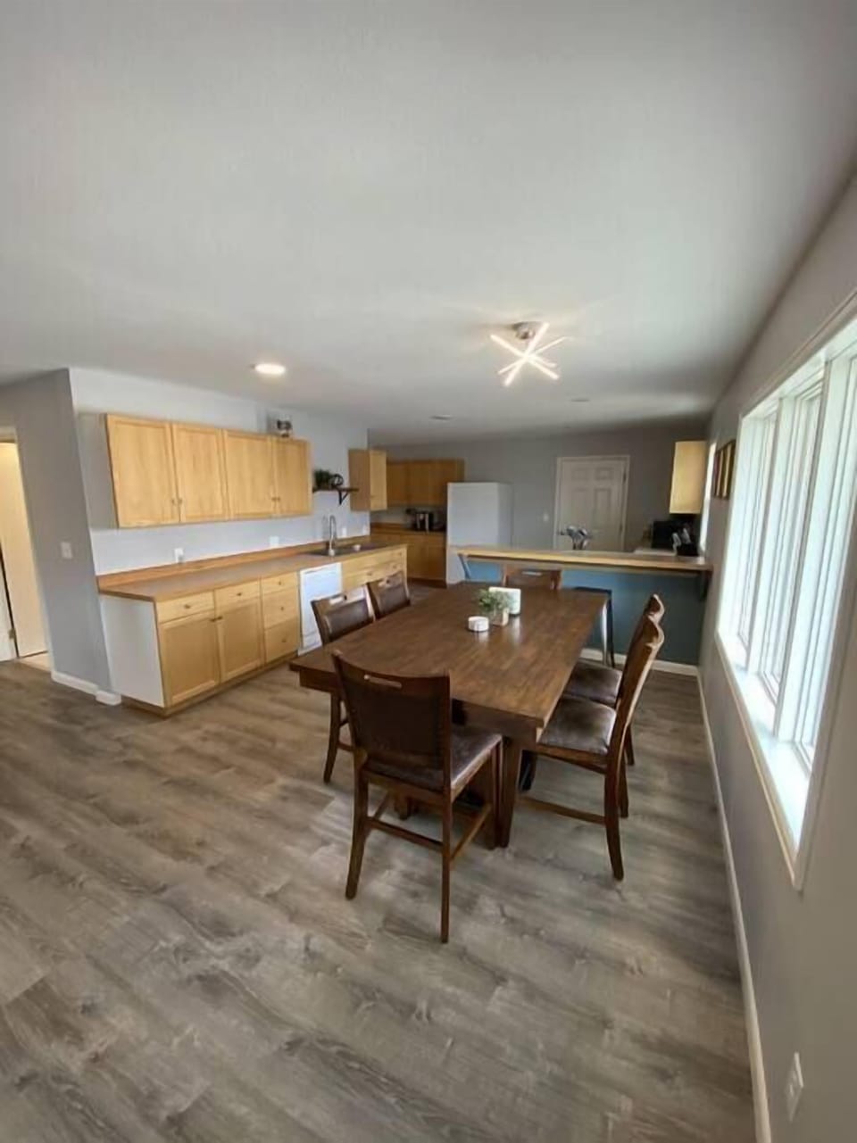 Dining Room (2)