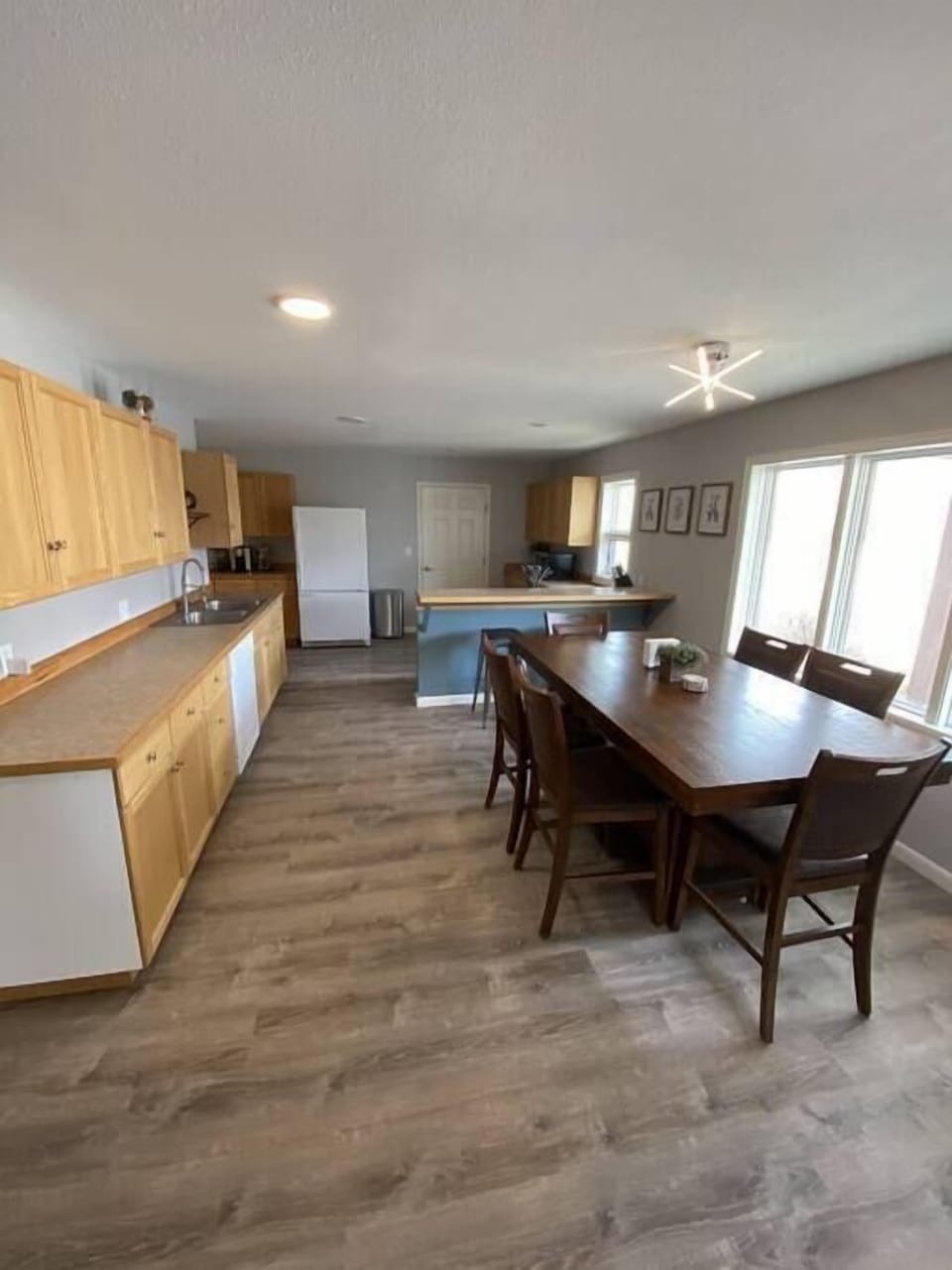 Dining Room (3)