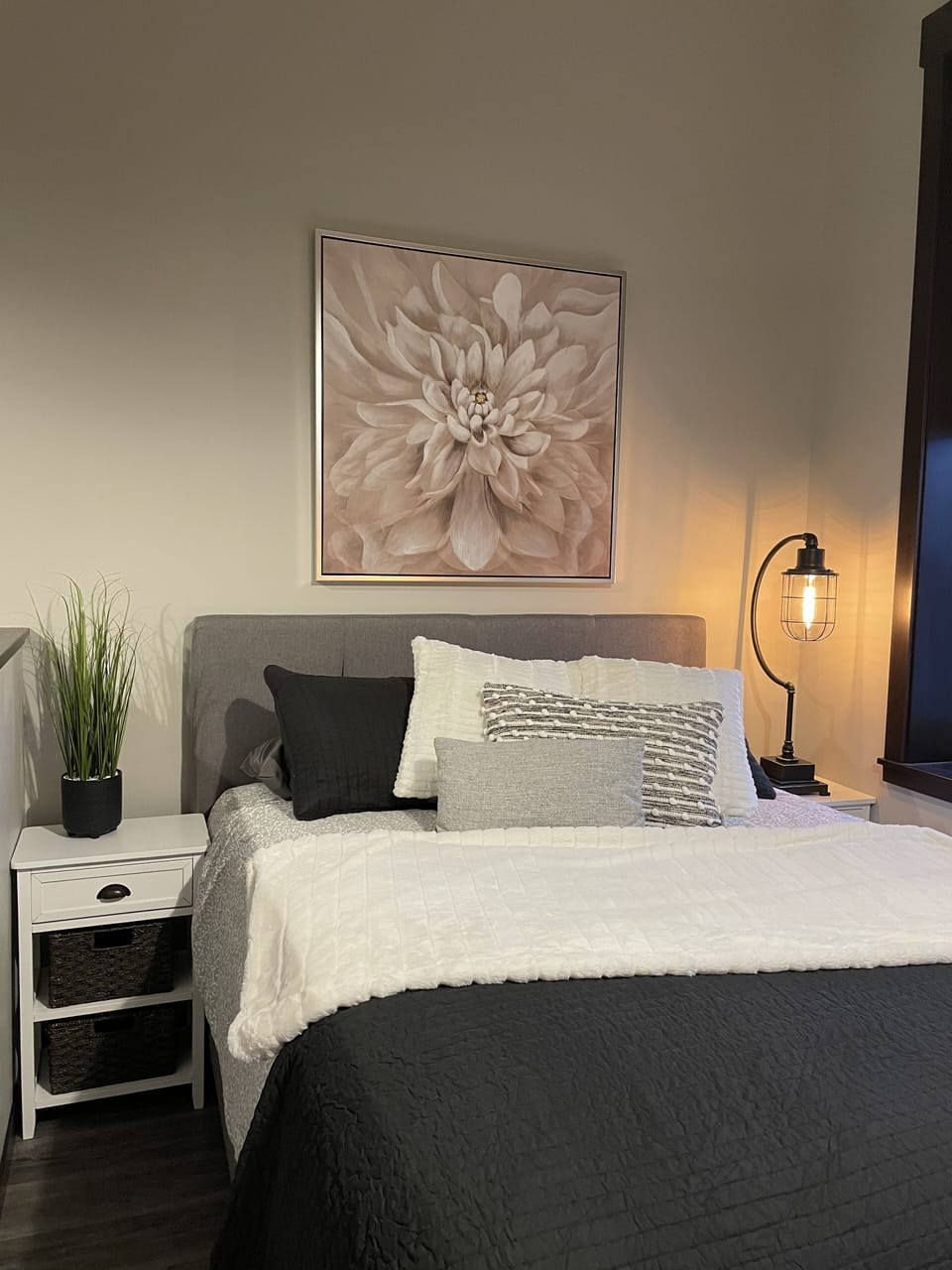 Lovely Queen Sealy, Surrey Lane with 1,000 thread count Wamsutta Dream Sheets.