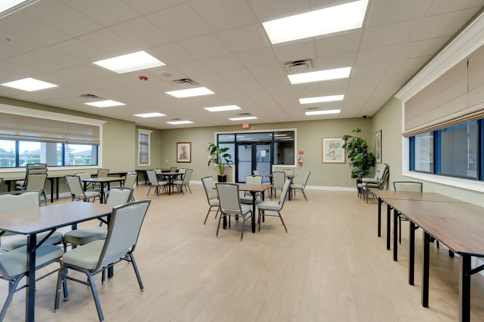 Community Amenities | Business Center