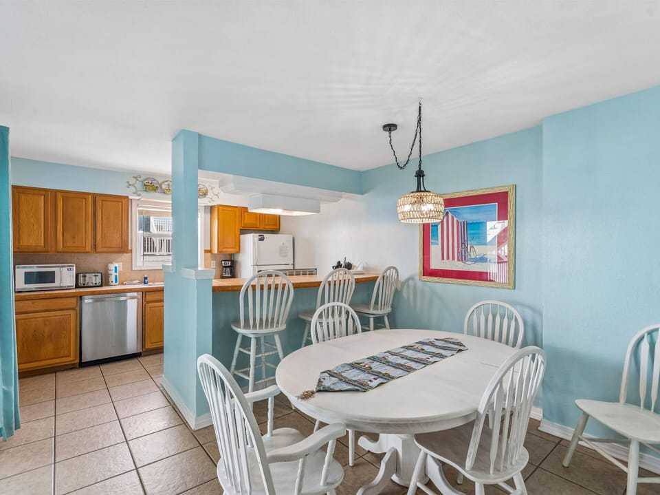 Dining Area - Second Floor