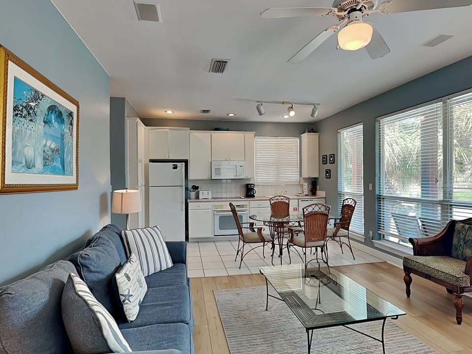 Living Area - Open Floor Plan
