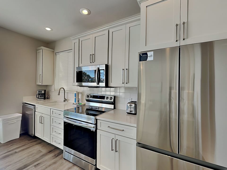 Kitchen - Modern Appliances