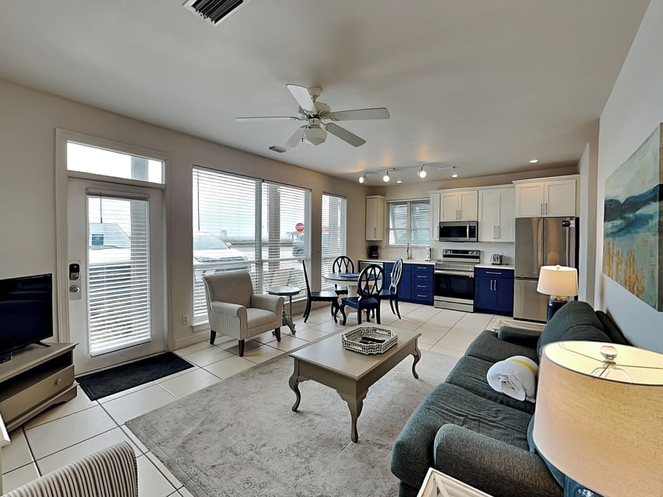 Living Area - Gulf Views - Open Floor Plan