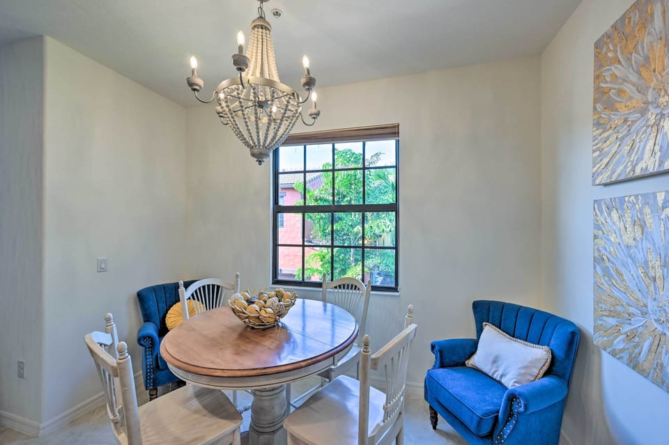 Dining Area | Dishware/Flatware