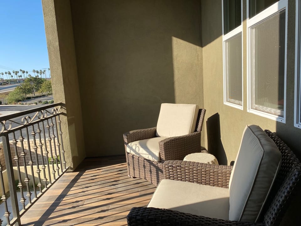 Balcony room 
