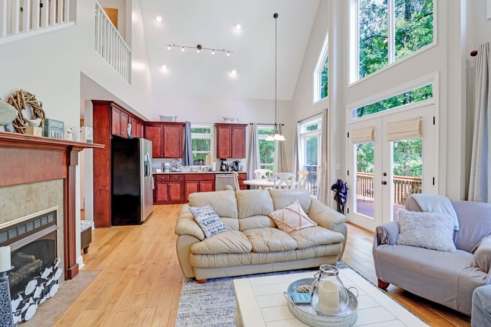 Open-concept kitchen, dining, and living room.