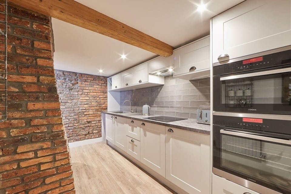 Othala @ The Merchants Quarters, Scarborough - Host & Stay