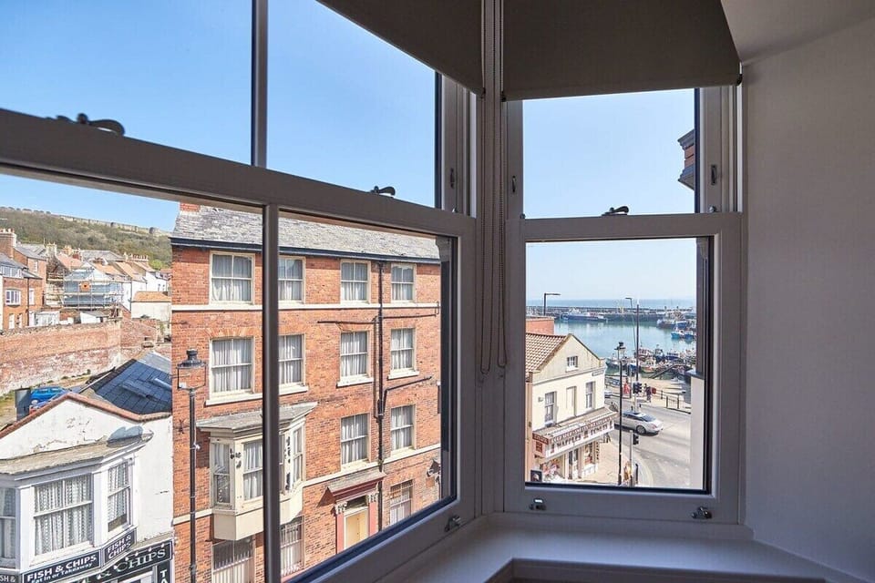 Laguz @ The Merchants Quarters, Scarborough - Host & Stay