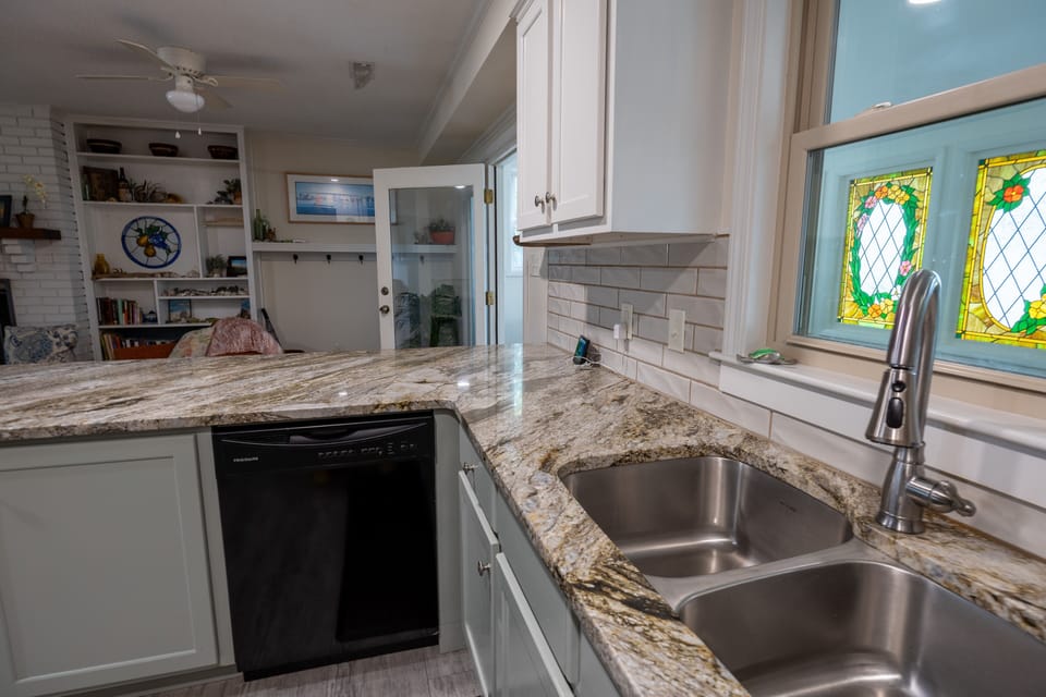 Double sink and dishwasher