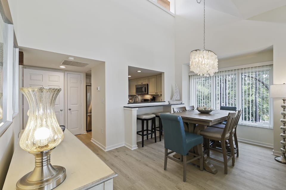 Dining Area | 1838 Beachside Tennis - Dining Area | 1838 Beachside Tennis