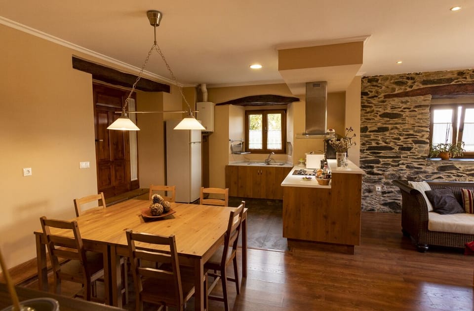 Vieiro Verde 1 Lux - Viveiro - Equipped Kitchen