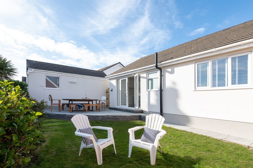 Off the Hook - Back garden