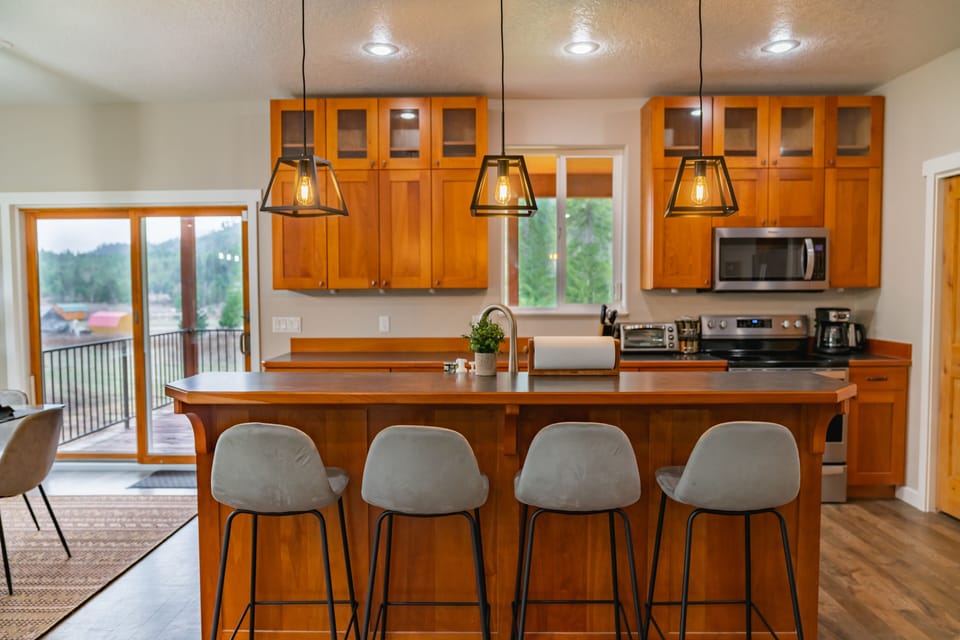 Bar seating for 4