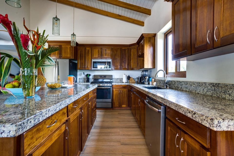 Kitchen: island (left) and appliances.