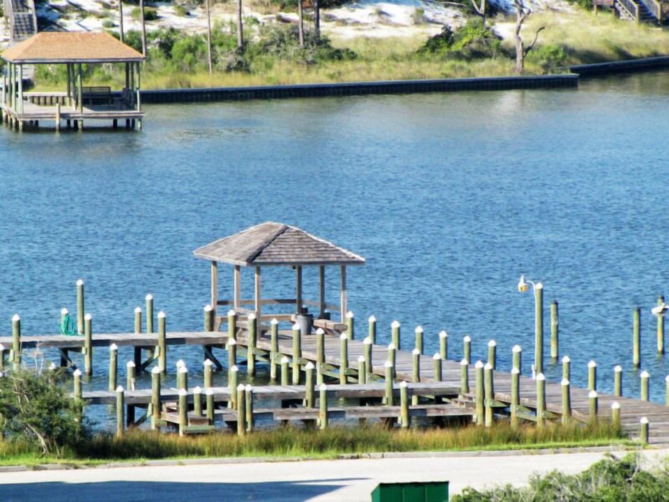 Dock