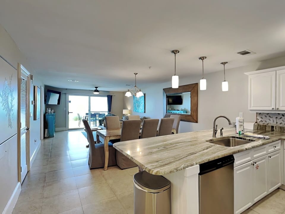 Kitchen - Open Floor Plan