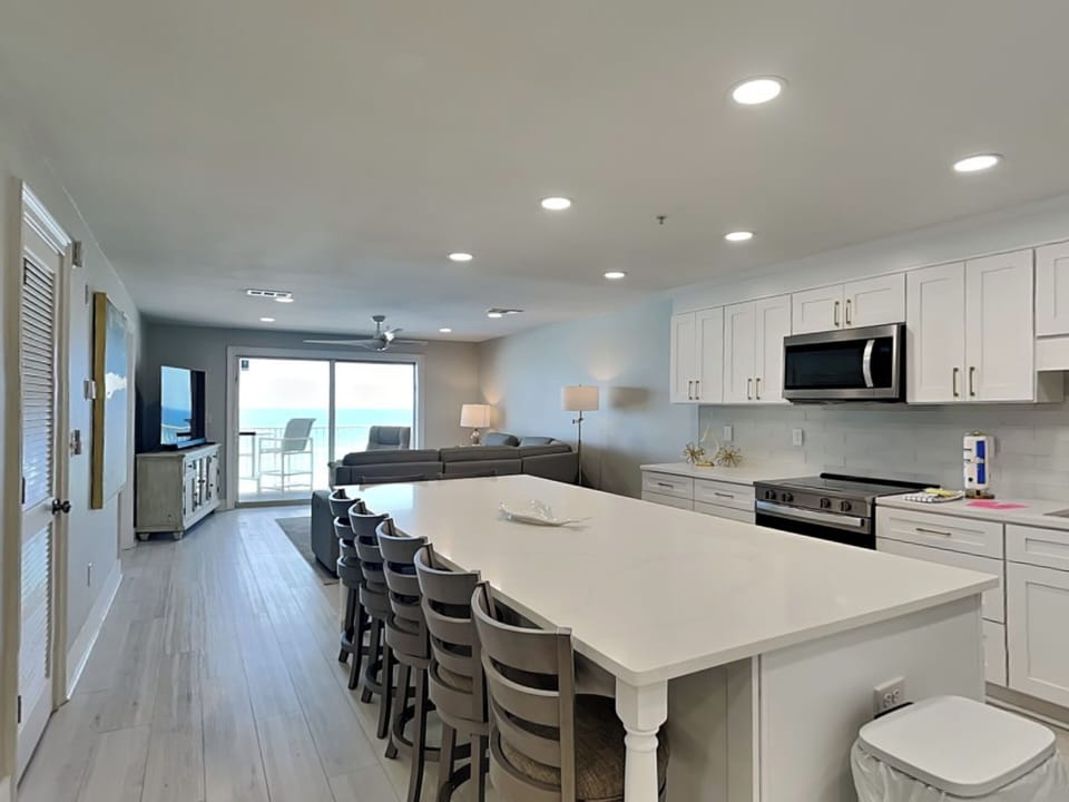 Kitchen - Island Seating