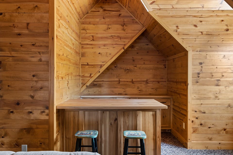 Bar in Bunk Room Over Garage