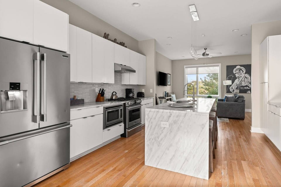 Who is making breakfast in the Chef's Kitchen?