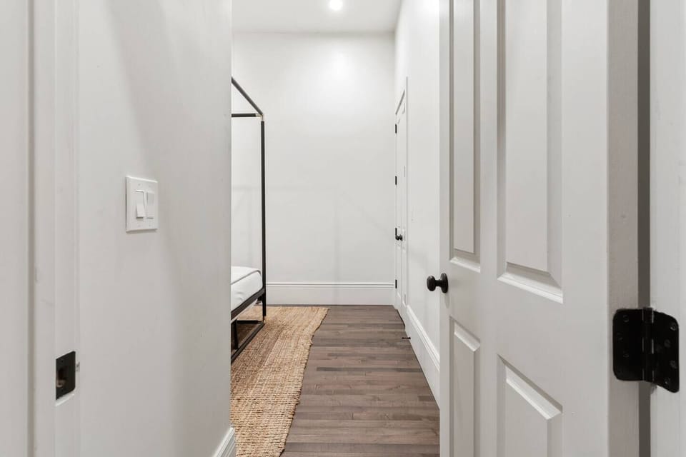 1st Queen bedroom in the 102 unit 