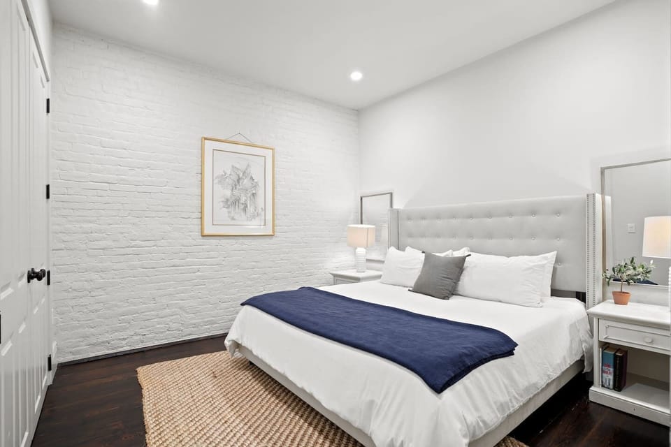 King Bedroom 1