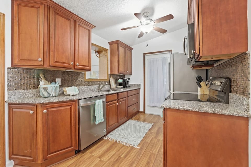 Fully stocked kitchen