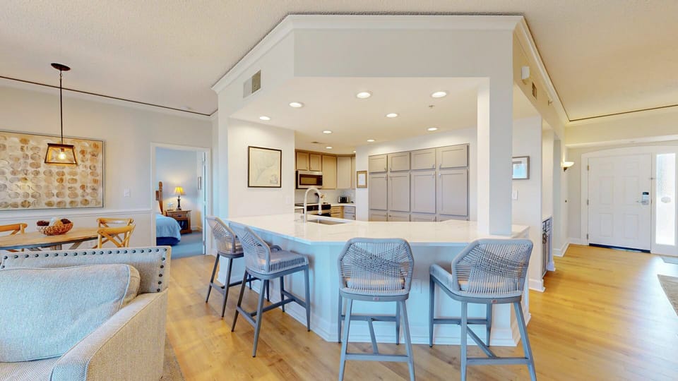 Newly Renovated Kitchen with Bar Seating