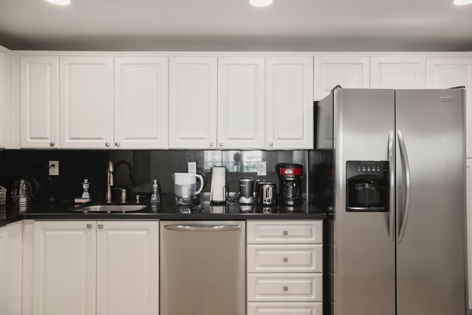 Full kitchen has all the appliances, cookware and dishes needed for a comfy stay