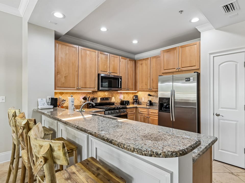 Kitchen - Breakfast Bar